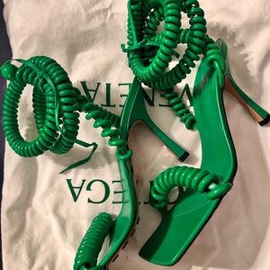 Excellent condition! Worn once! Dust bag without box